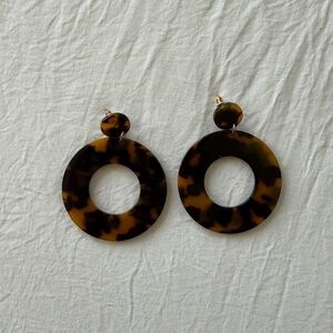 Tortoise Shell Circle Hoop Earrings
